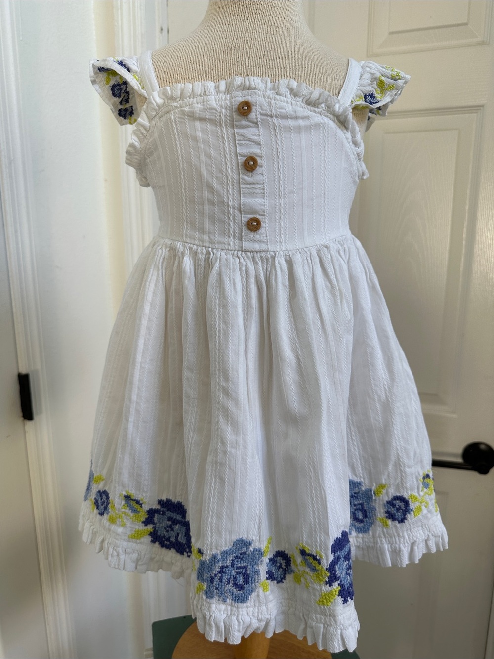 Shabby Chic Girls White Cotton Dress With Cross-stitched Floral Detail Size 3T